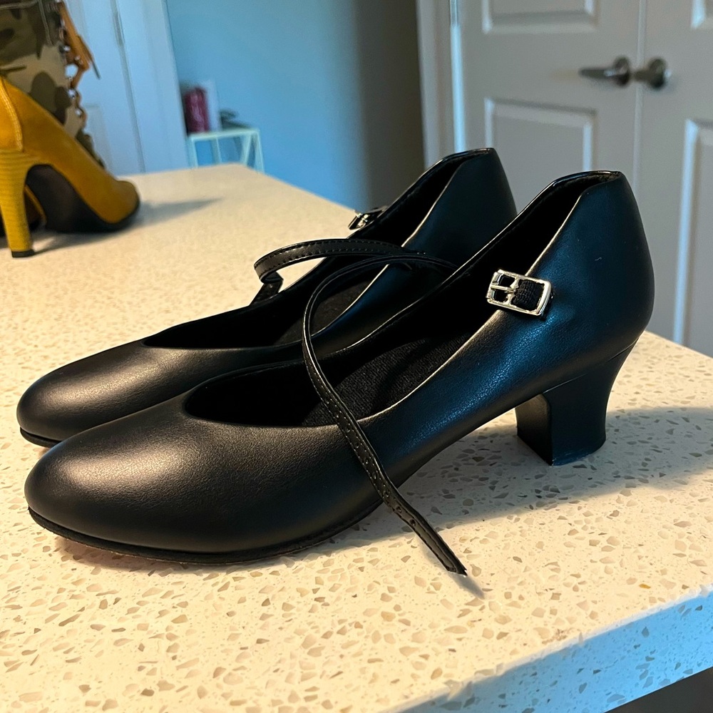 All black tap shoes